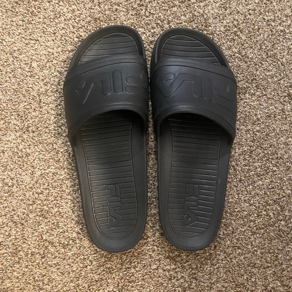 Mens Fila slides size 13 - Picture 1 of 3